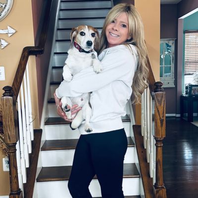 April Hoofs and Woofs Pet Sitting - Owner